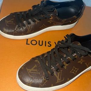 Louis Vuitton Sneakers